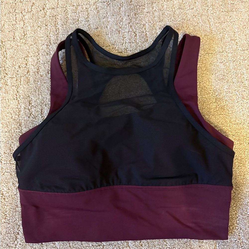 Lululemon Women's Black and Burgundy Sports Bra